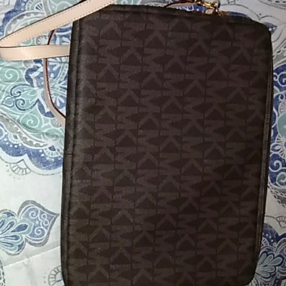 Michael Kors laptop bag/ SOLD